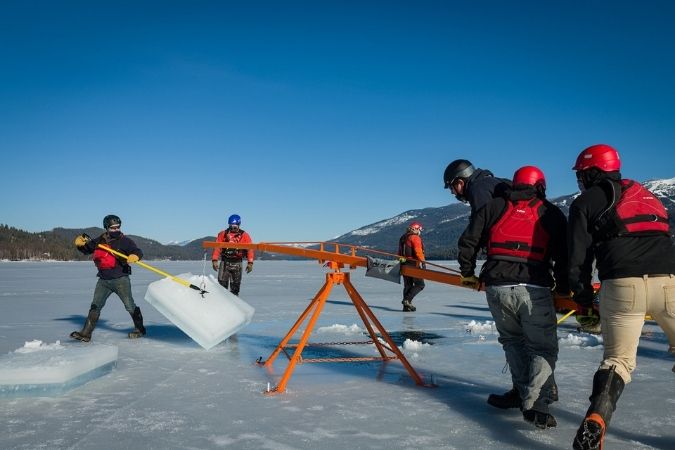 Officials urge ice safety, as freezing weekend allows some ice to form